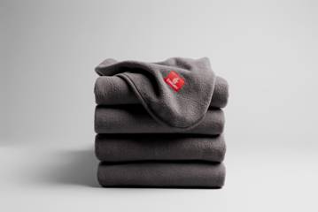 Emirates blankets