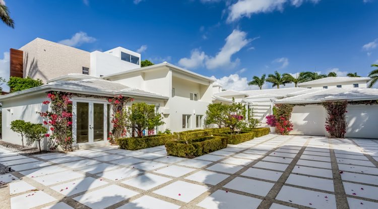 Shakira home for sale