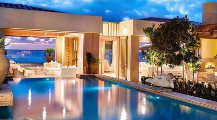 Bill Gates' New Mansion Is Breathtaking