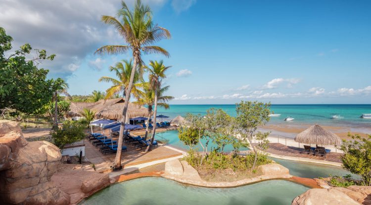 Anantara-Bazaruto-Island-Resort_Clube-Naval-Pool-View-scaled.jpg