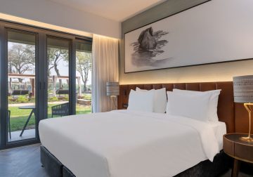 Radisson-Blu-Mosi-oa-Tunya-Livingstone-Resort-Premium-room-