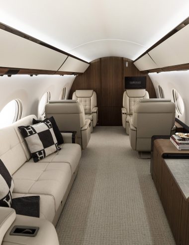 There are 28,420 Centi-millionaires in the World